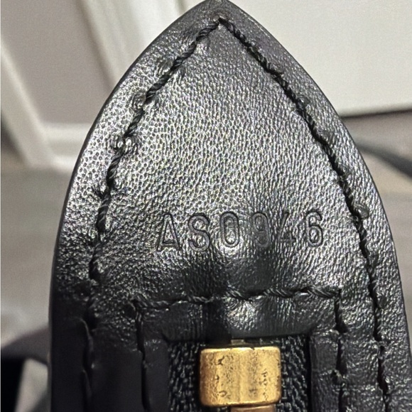 Louis Vuitton Black Epi Saint Jacques - Picture 3 of 6